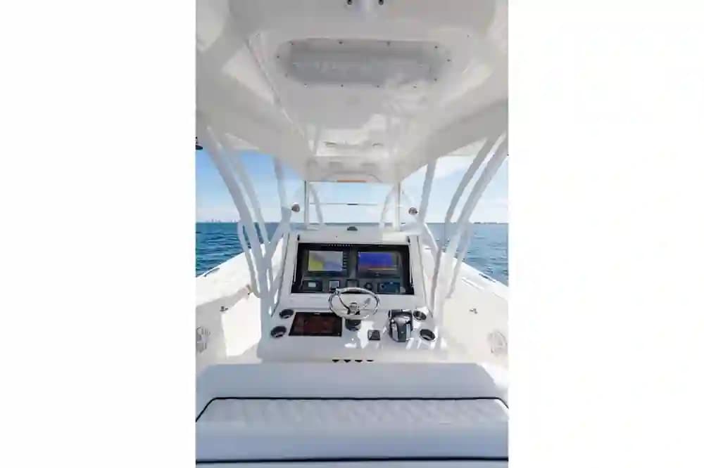 2020 SeaHunter 33 Tournament for Sale in Miami, Florida Center Console 2