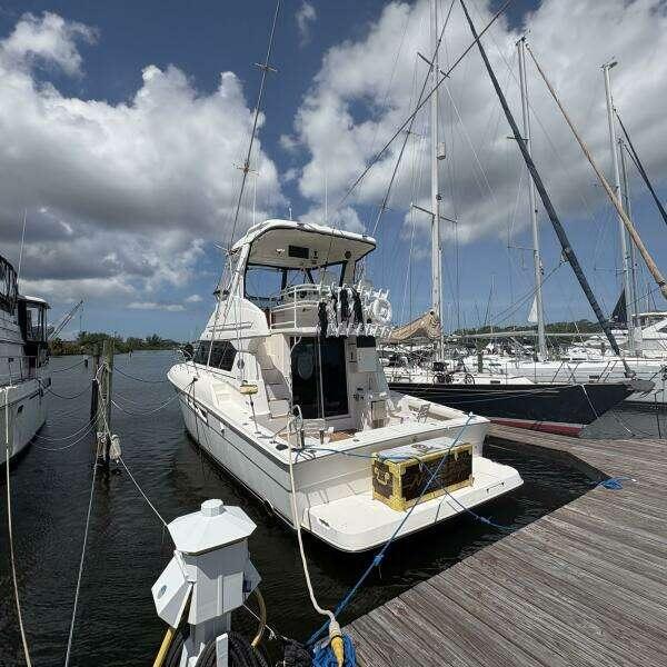 2001 Silverton 42 Convertible