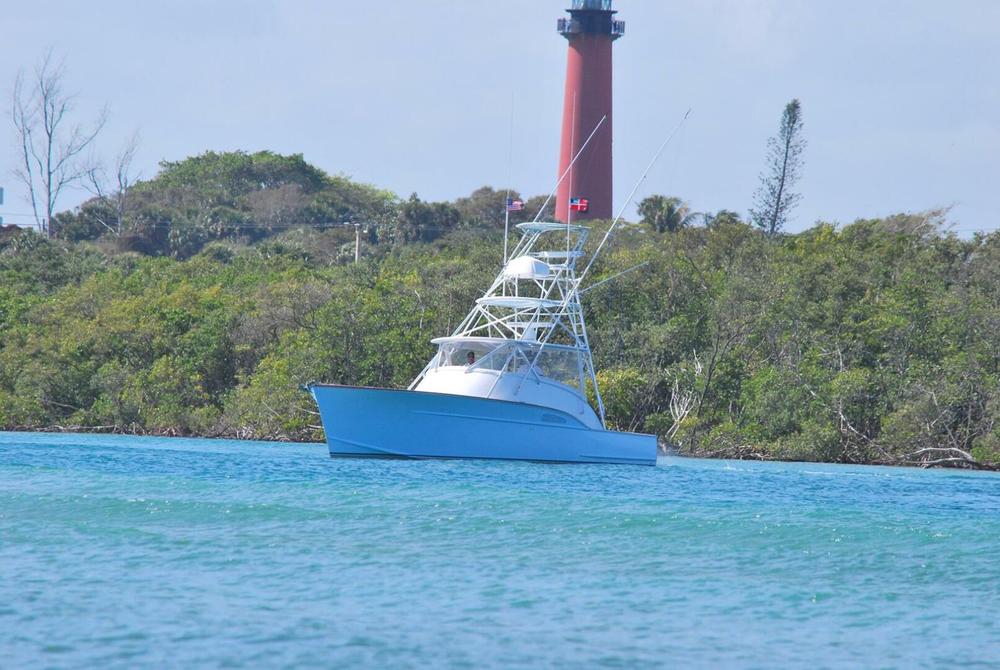 1964 Custom Carolina 38'