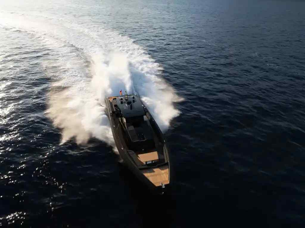 Yacht