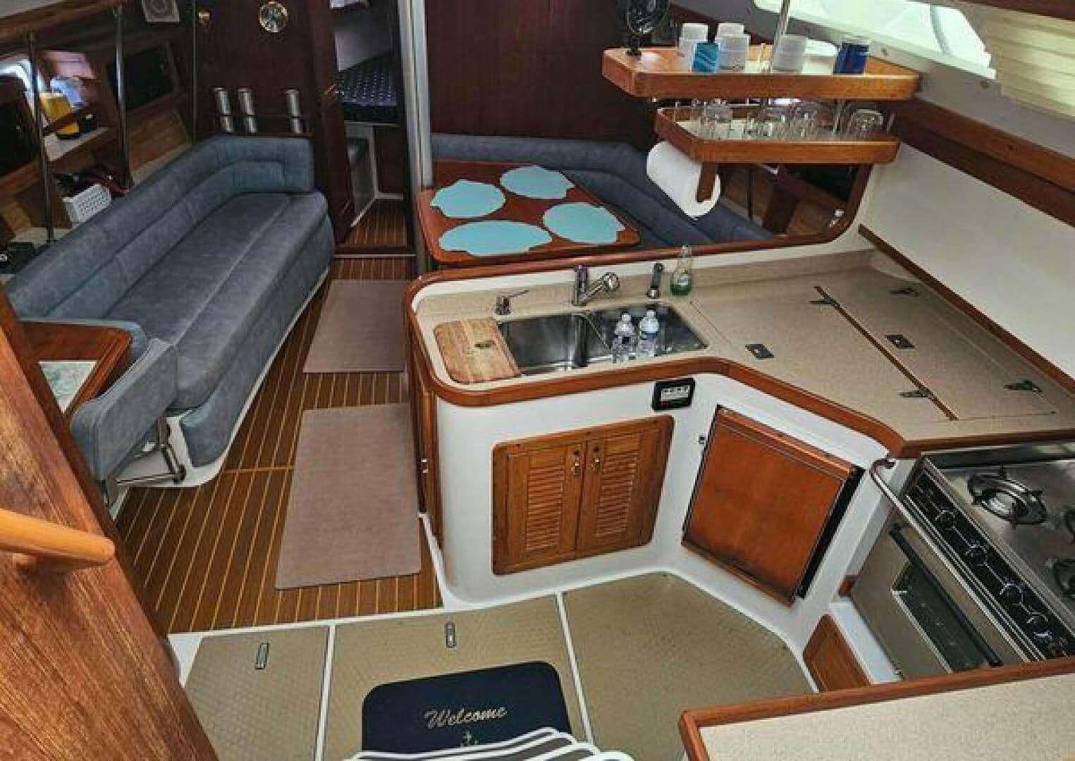 1995 Catalina Yachts 400 for Sale in Tracys Landing, Maryland Monohull 2