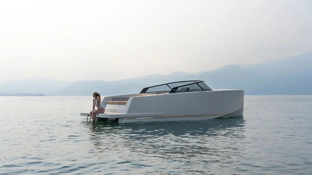 VanDutch Yachts 32 For Sale