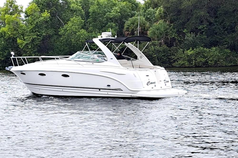2005 Chaparral 330 Signature