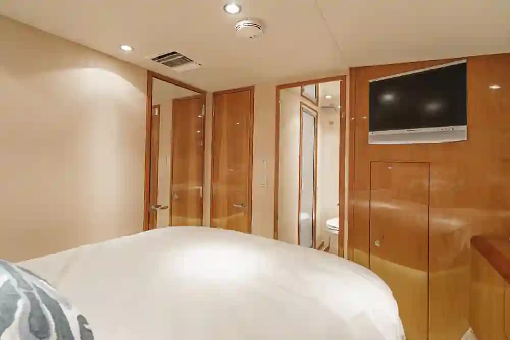 2006 Hatteras 50 Convertible Sold in San Diego, California Sport Fishing 4