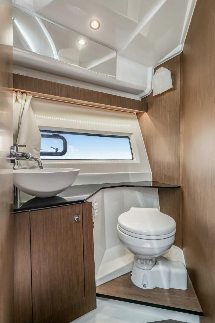 2024 Jeanneau NC 1095 Fly for Sale in Fort Lauderdale, Florida Flybridge 5