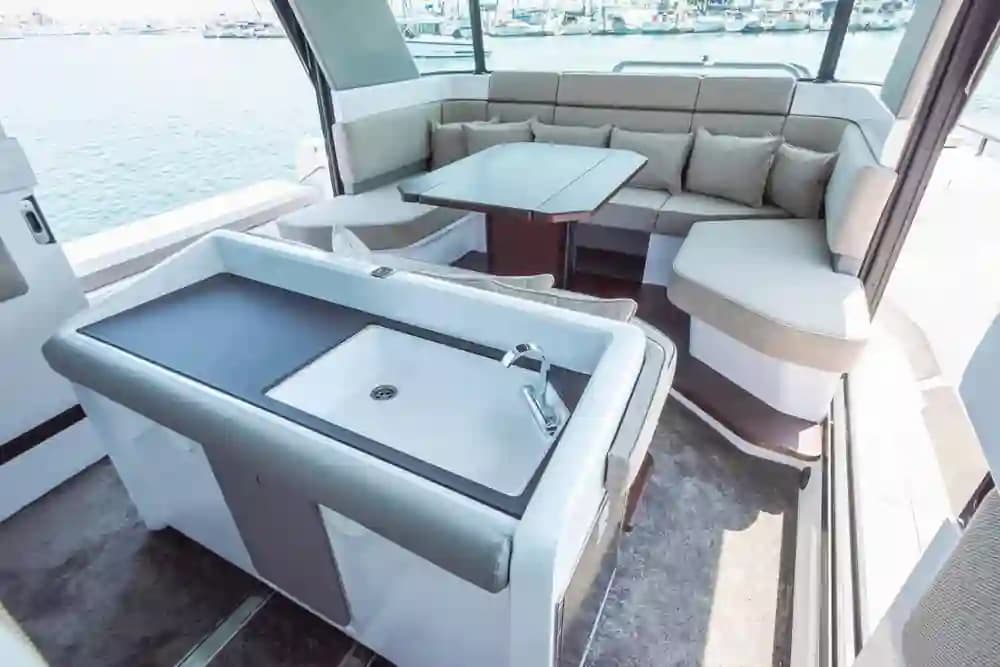 2025 Axopar 45 XC Cross Cabin Sold in Seattle, Washington Motor Yacht 4