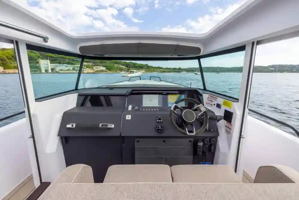 2024 Axopar 37 XC Cross Cabin Sold in Seattle, Washington Center Console 2