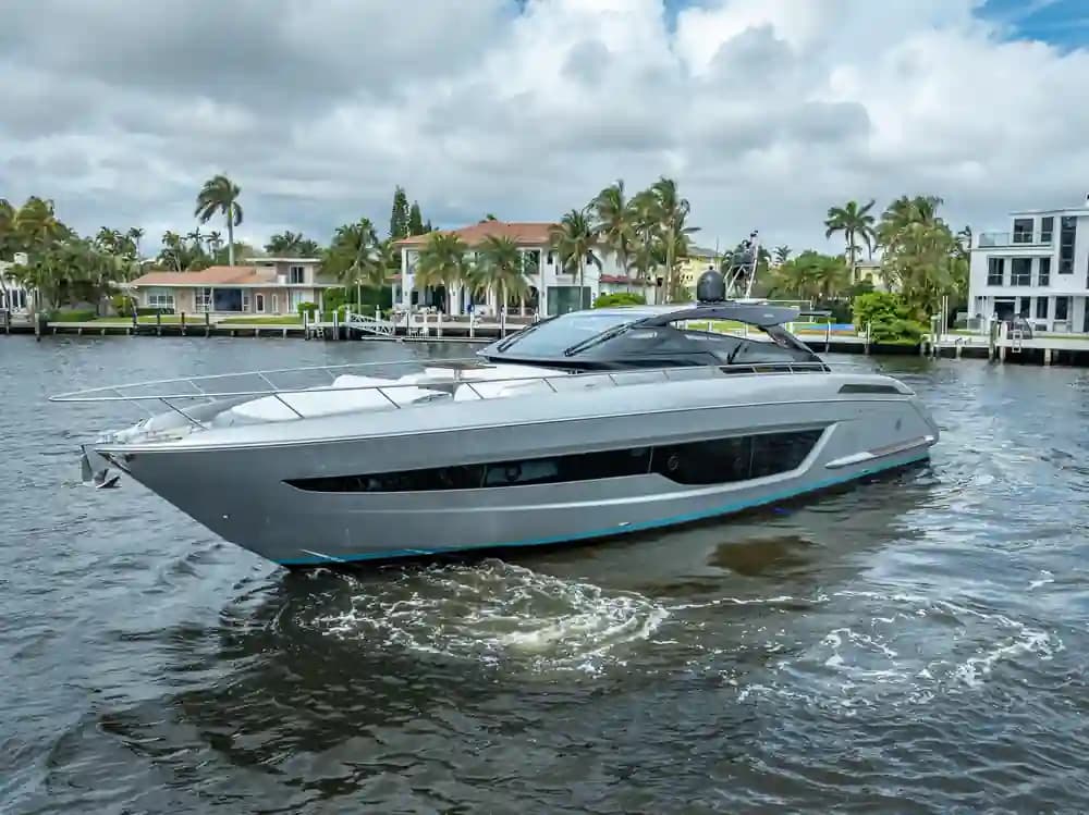 2023 Riva 68' Diable Verkauft in Fort Lauderdale, Florida Express Cruiser 3