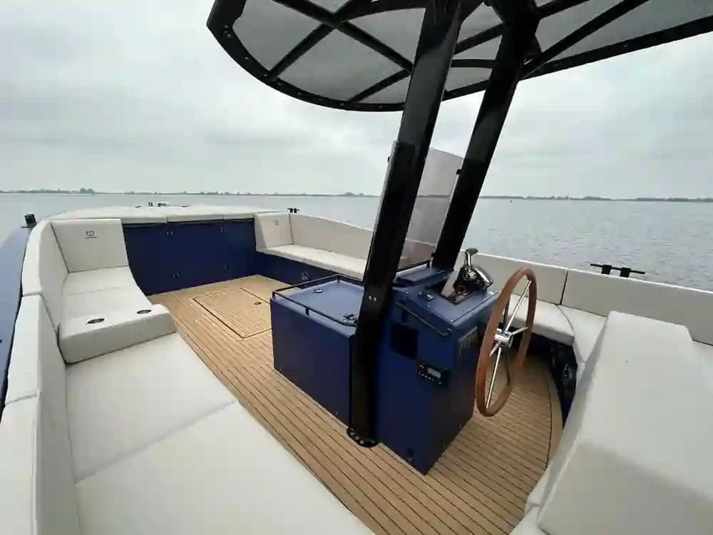 2023 Lekker Damsko 1000 for Sale in Antibes, FR Center Console 4
