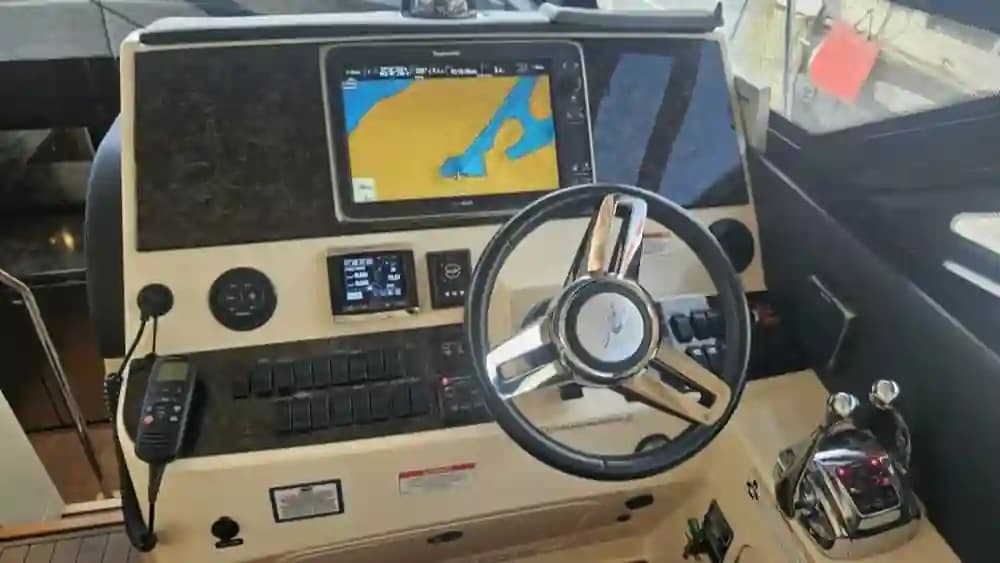 2016 Sea Ray Sundancer 470 for Sale in Madeira Beach, Florida Cruiser 4