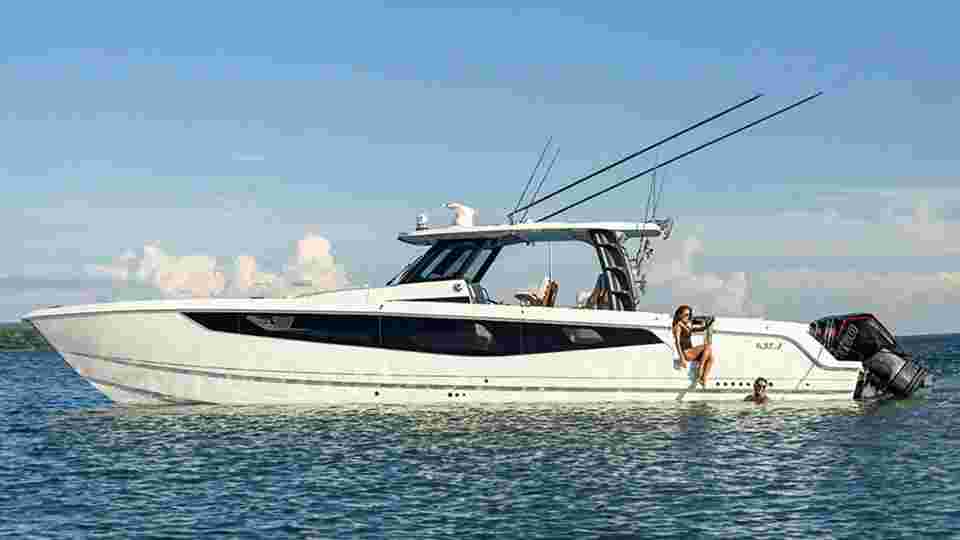 2025 Aquila 47 Molokai