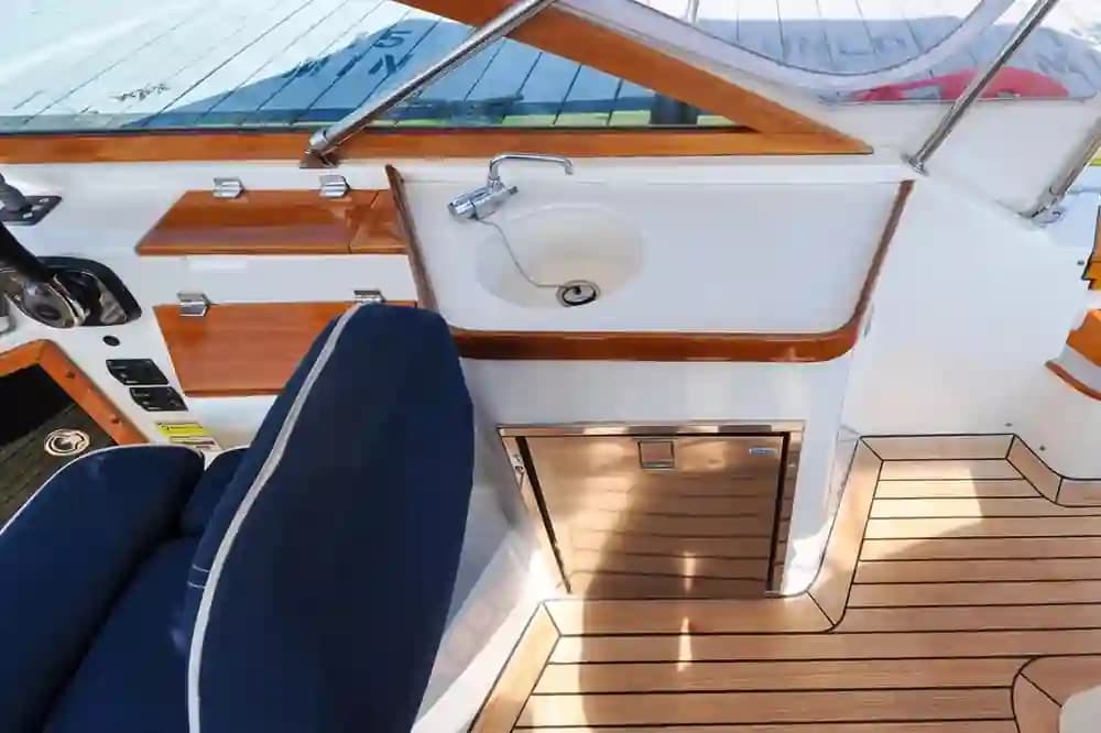 2008 Hunt Yachts Harrier 25 for Sale in Islesboro, Maine Runabout 2