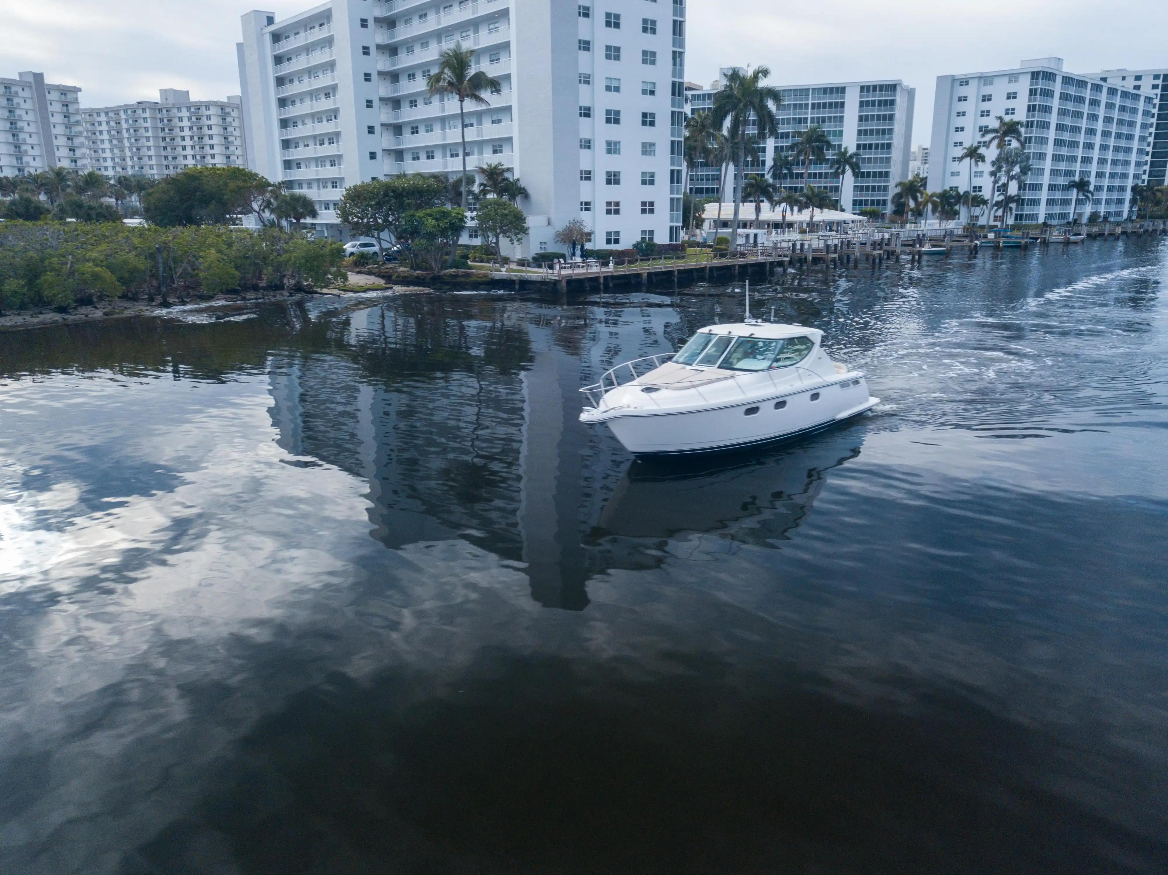 Tiara Yachts 3900 Sovran For Sale