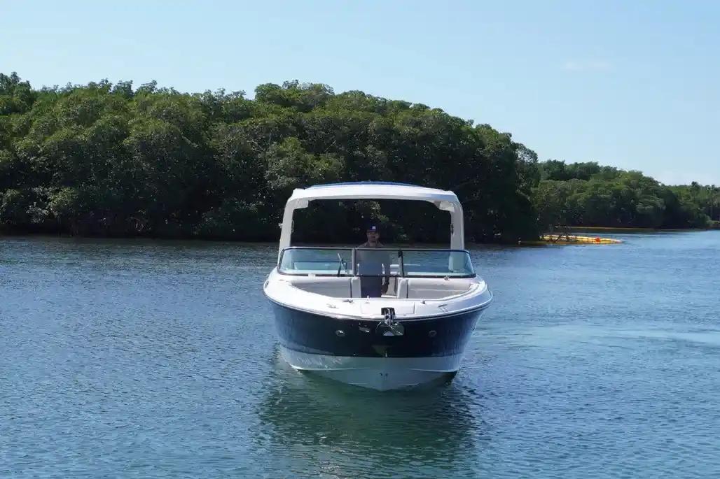 Sea Ray SLX 310 Outboard a la venta
