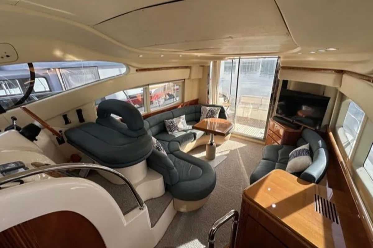 2001 Azimut 42 Flybridge for Sale in Fort Lauderdale, Florida Flybridge 4