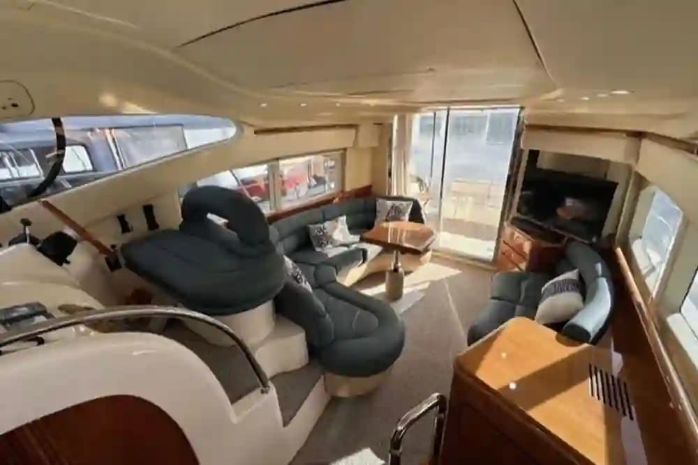 2001 Azimut 42 Flybridge for Sale in Fort Lauderdale, Florida Flybridge 4