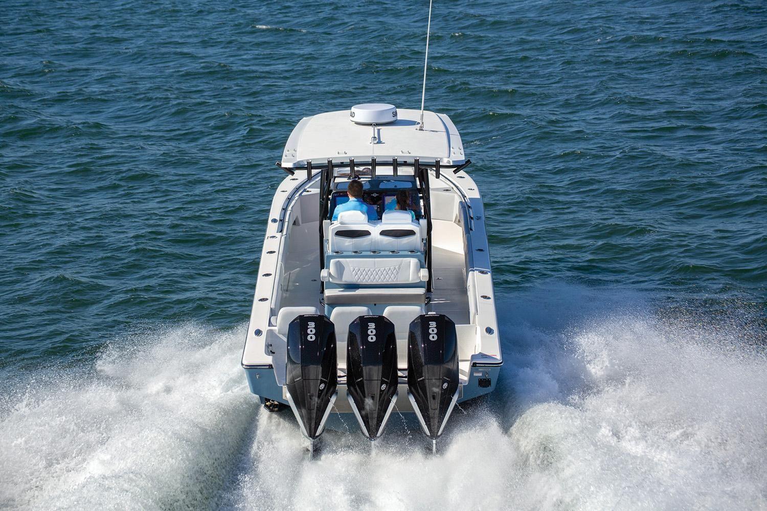 Fountain Powerboats 34CC in vendita