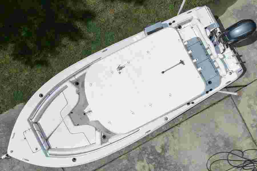 2017 Sea Hunt Ultra 225