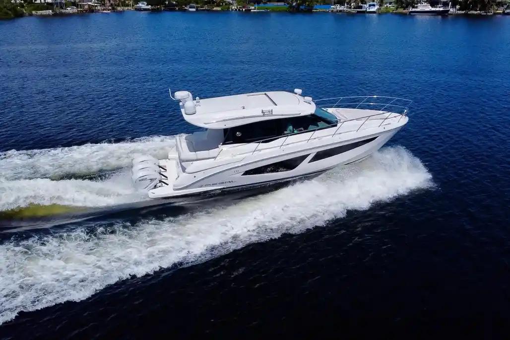 Regal 42 XO in vendita