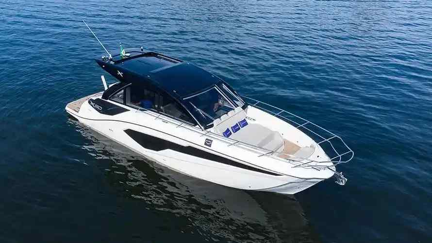 Yacht