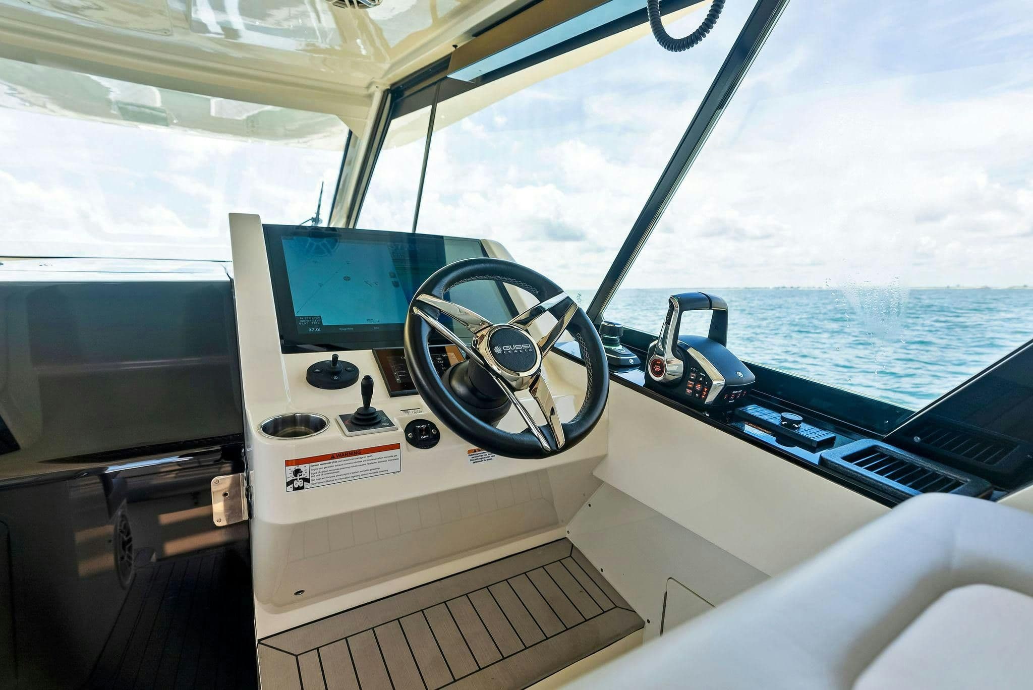 2022 Scout Boats 530 LXF for Sale in Stuart, Florida Walk-around Boats 1