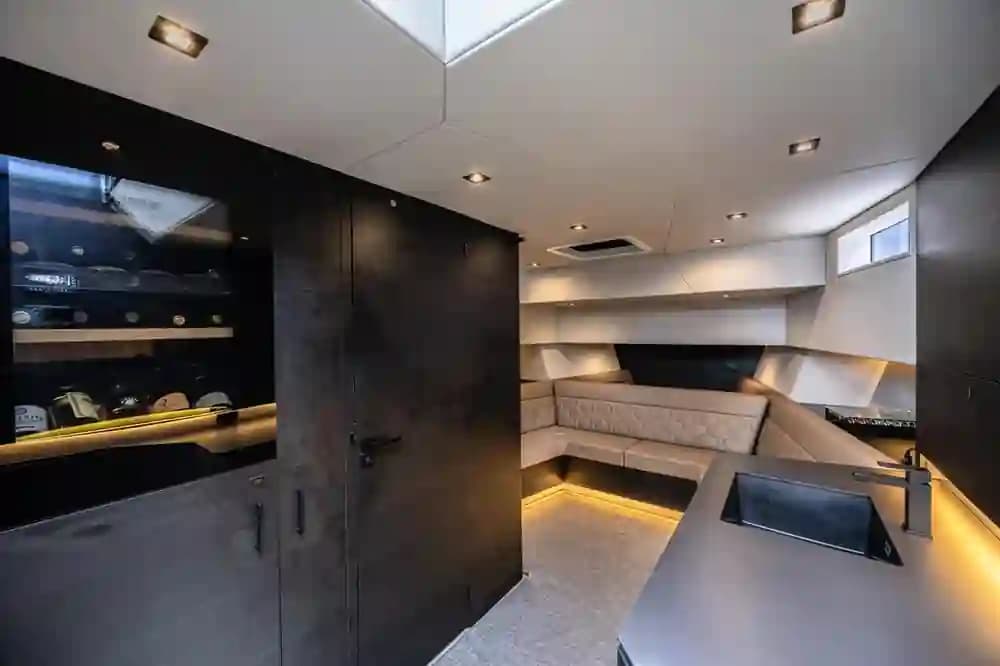 Vanquish Yachts VQ58 zum Verkauf