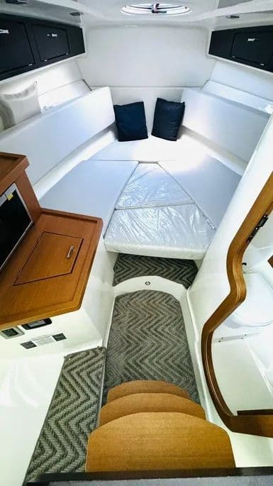 2023 Schaefer Yachts 303 Sport for Sale in Miami, Florida Sport Cruiser 5