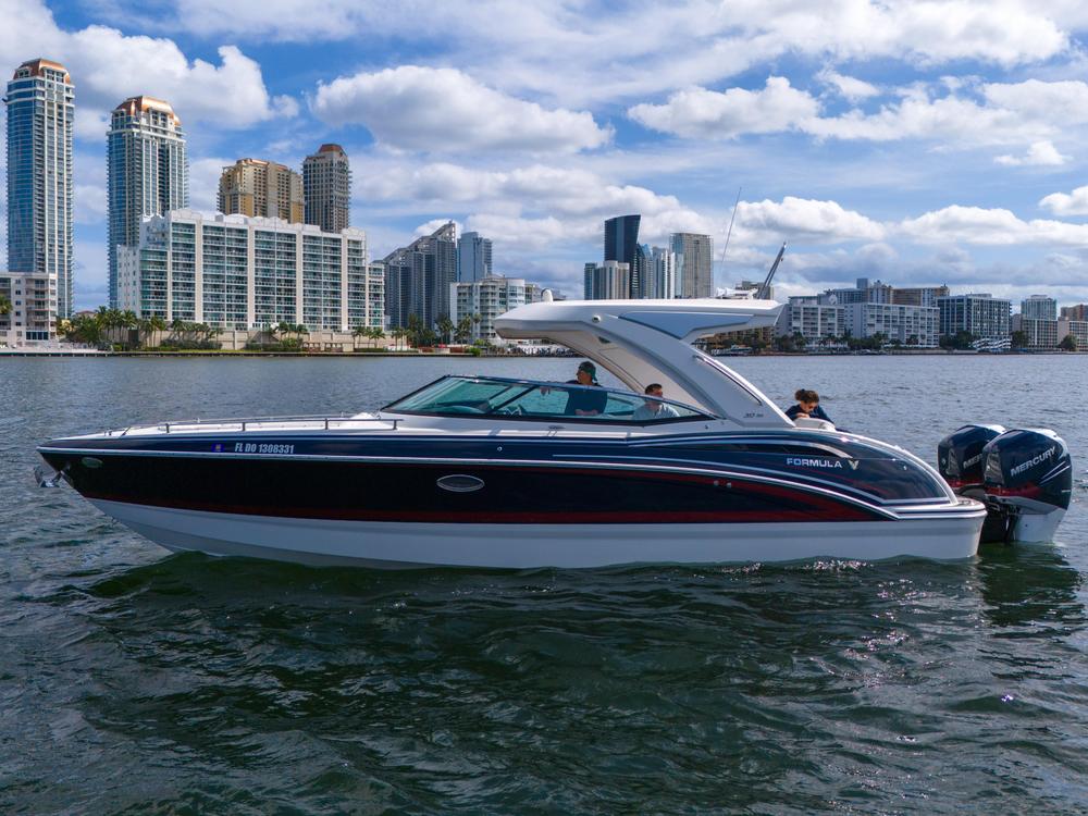 2020-formula-310-bowrider-power-9687838-20250226103357482-1_XLARGE.jpg