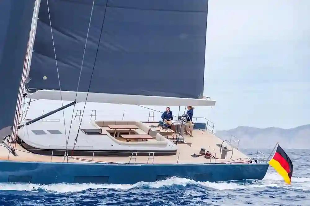 Y Yachts Y8 a la venta