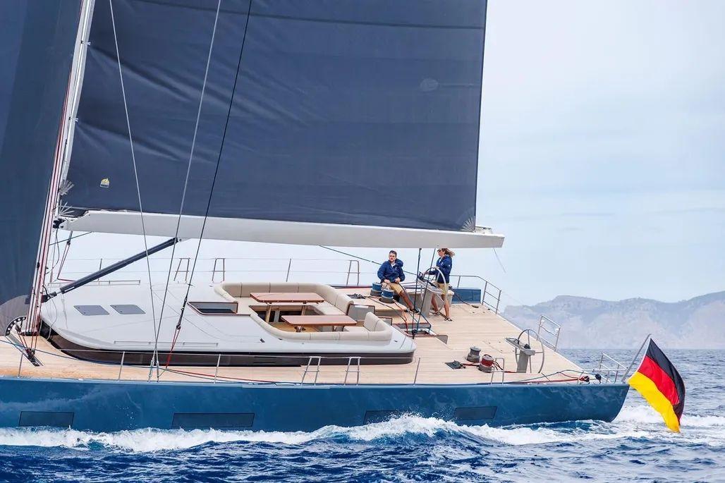 Y Yachts Y8 a la venta