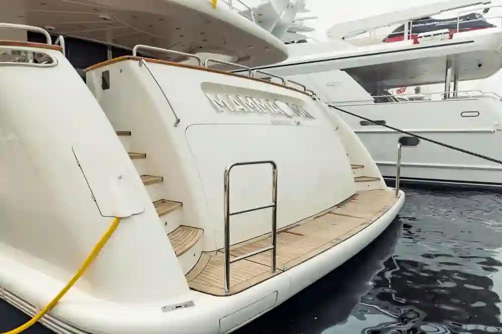 Benetti Classic 120 in vendita