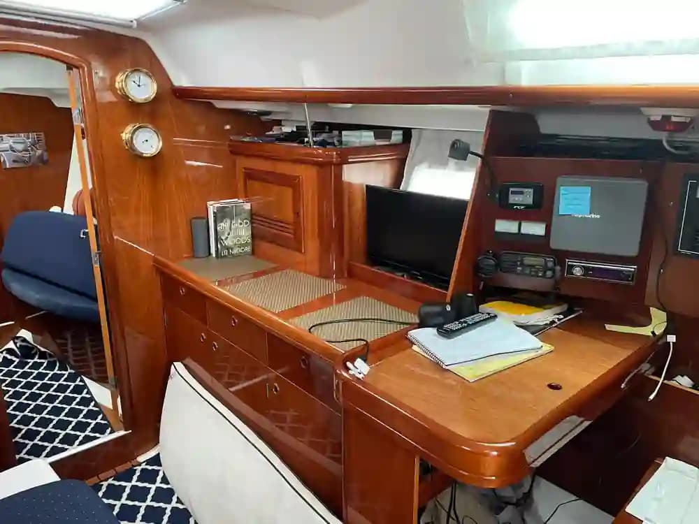 2004 Beneteau 393 for Sale in New Bedford, Massachusetts Daysailer 5