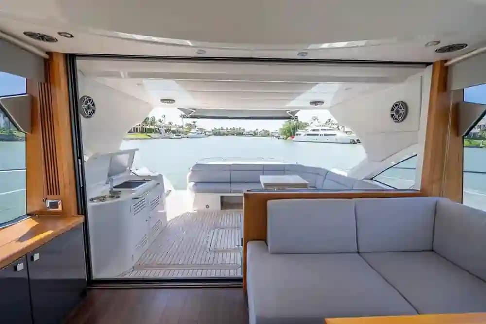 2018 Sunseeker Predator 57 a la venta en Naples, Florida Sport Cruiser 2