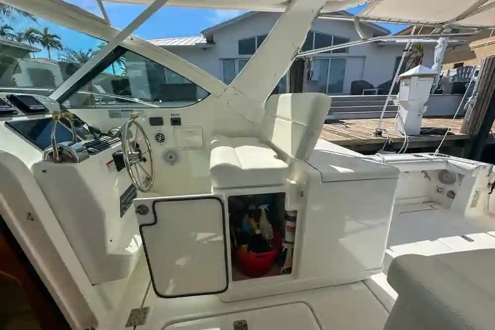 2006 Tiara Yachts 3200 Open for Sale in Deerfield Beach, Florida Express Cruiser 3