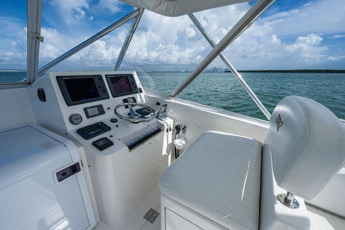 2006 Topaz 32 Express te koop in Key Biscayne, Florida Saltwater Fishing 3