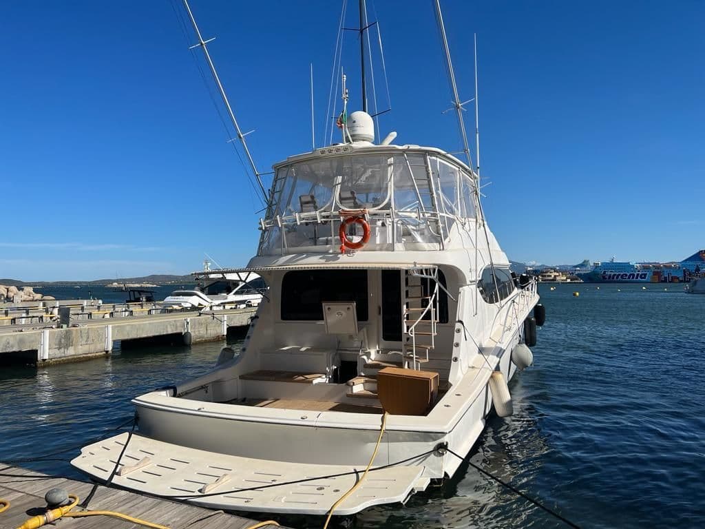 Hatteras 68 Convertible for Sale