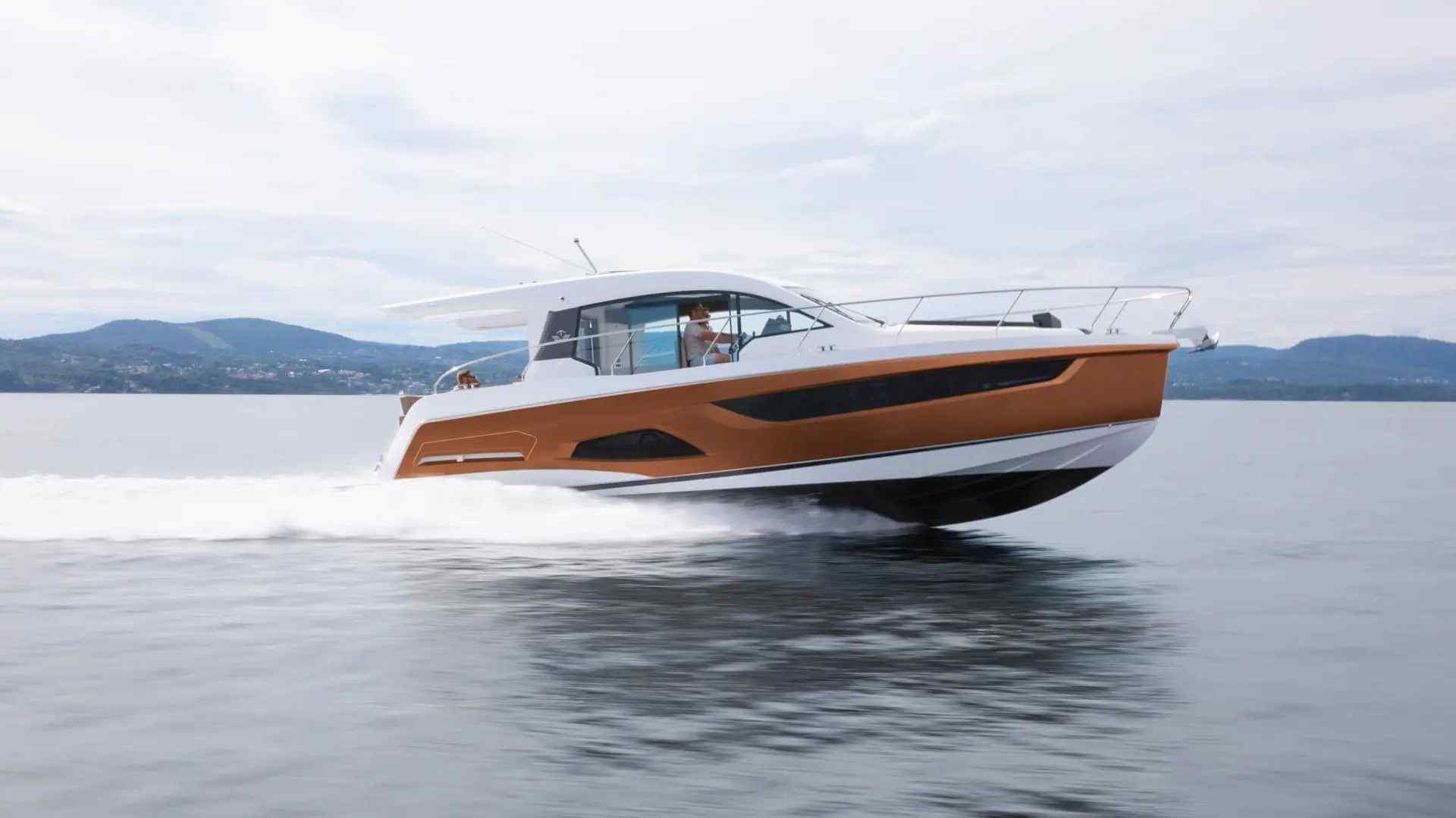 Yacht