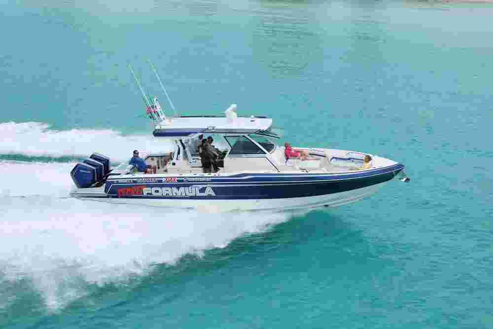 2025 Formula Boats 387 Center Console Fish