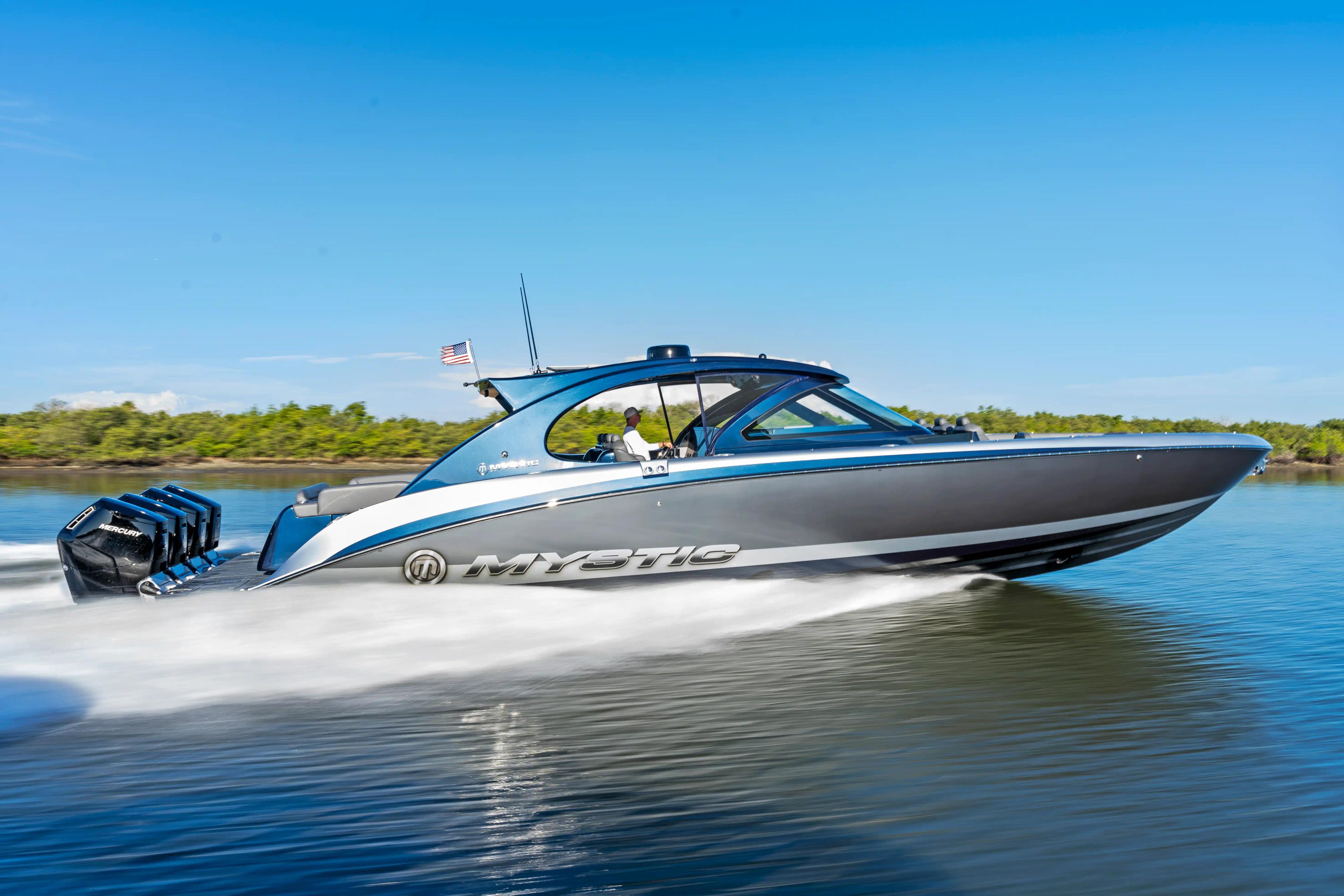 Mystic Powerboats M5200 For Sale