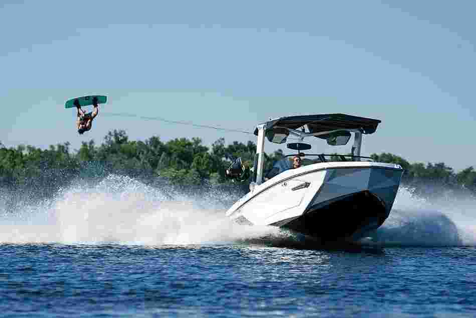 2022 Nautique Super Air G23