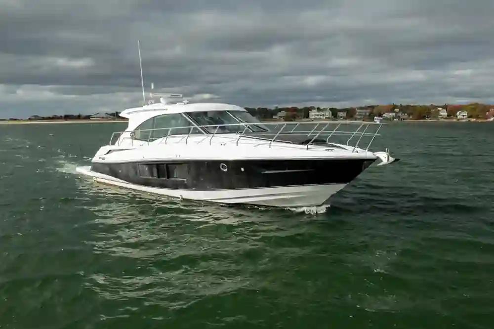 Cruisers Yachts 45 Cantius For Sale