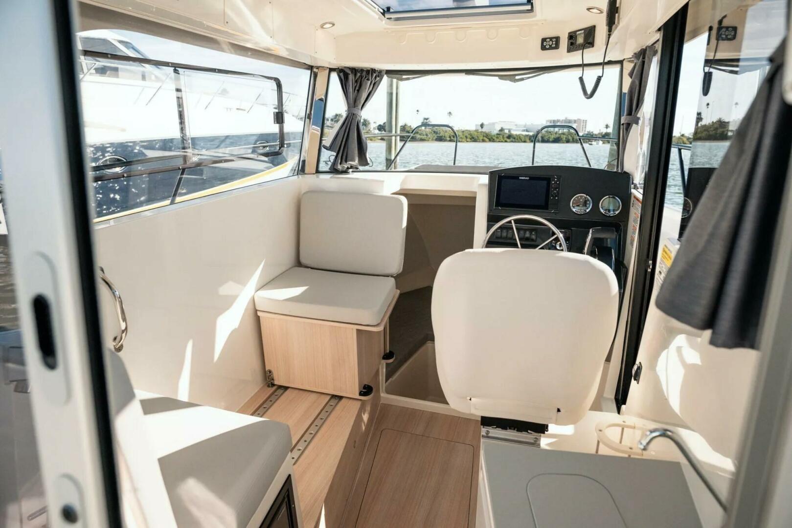 Bayliner T25 Pilothouse For Sale