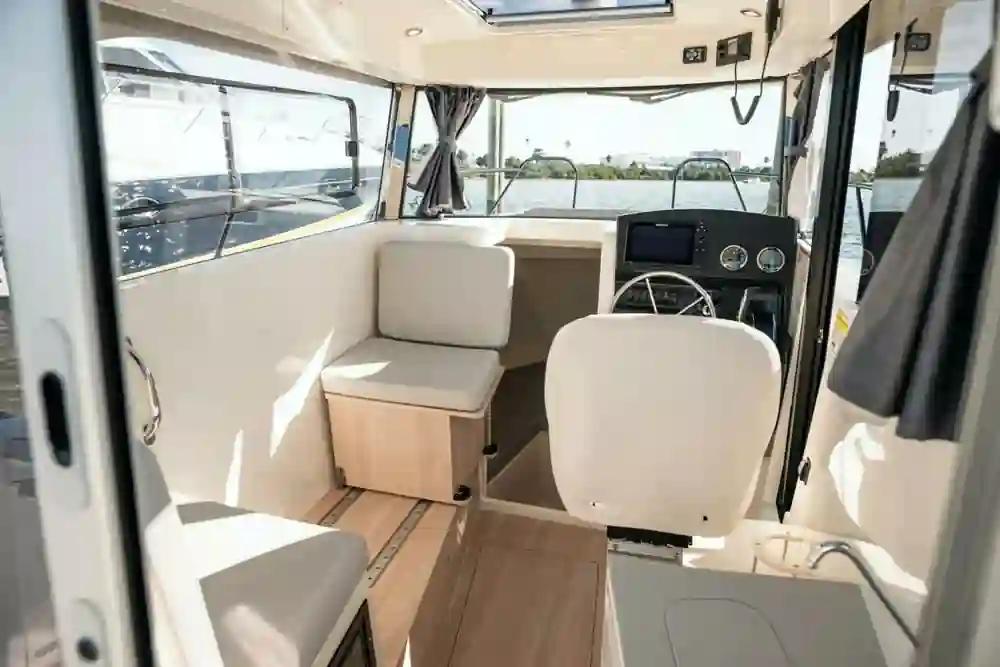 Bayliner T25 Pilothouse For Sale