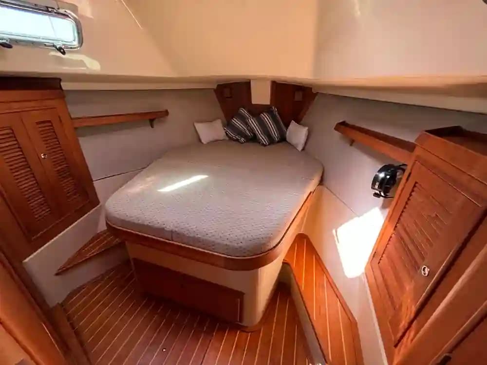 2004 Island Packet Yachts 370 for Sale in Salem, Massachusetts Monohull 3