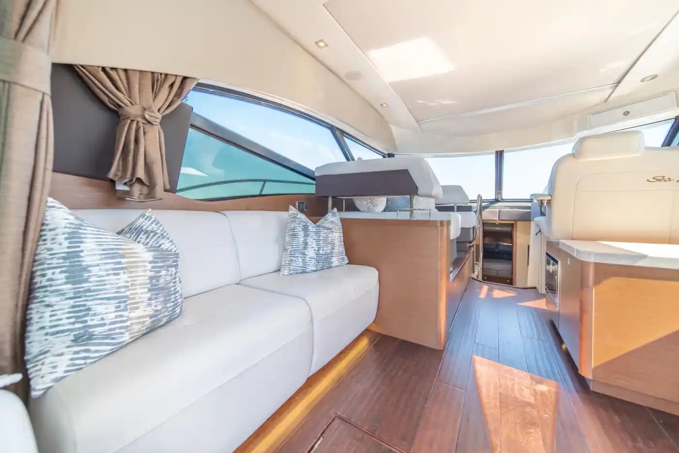 2015 Sea Ray Sundancer 470 Sold in Kirkland, Washington Express Cruiser 5