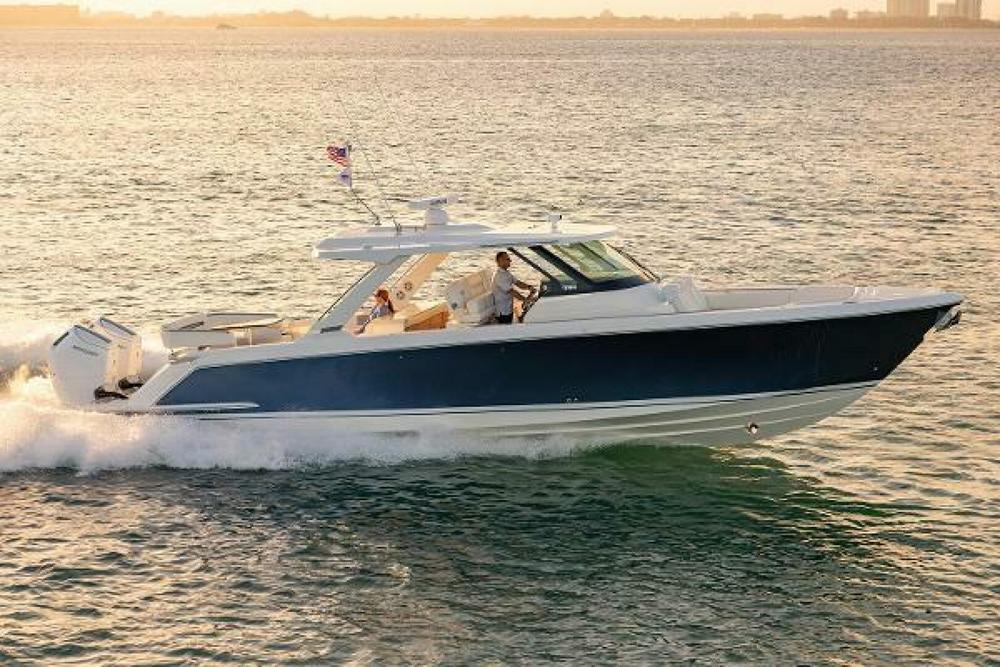 2023 Tiara Yachts 43LS