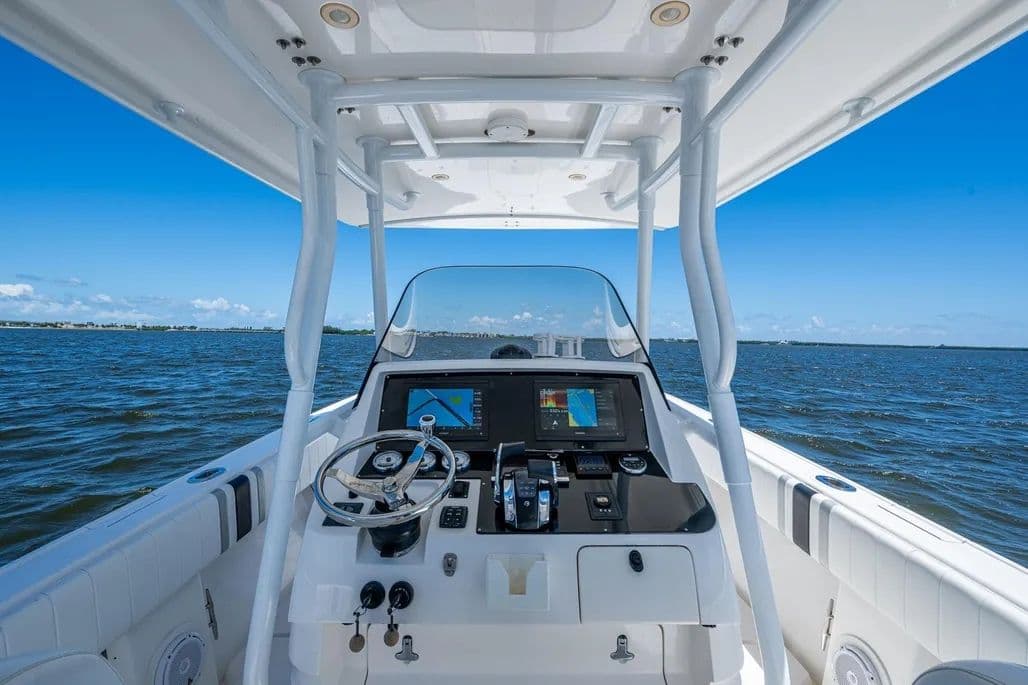 2010 Intrepid Powerboats 323 Open in vendita a Jensen Beach, Florida Center Console 2