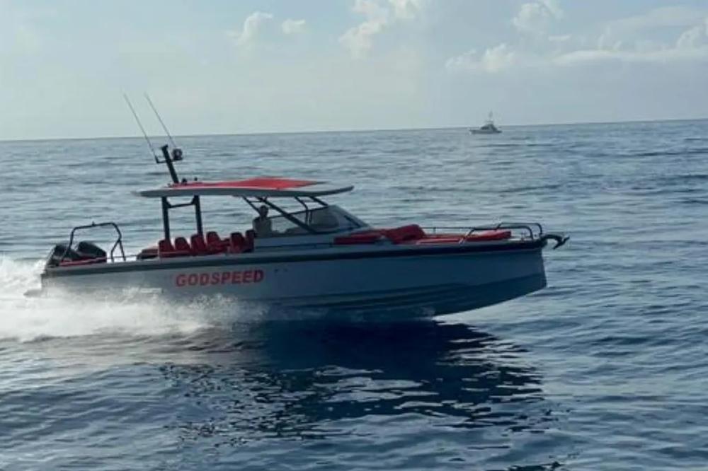 2022 Brabus Marine Shadow 900 Spyder & Sun-Top