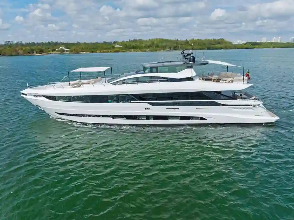 Mangusta Gransport 33 for Sale