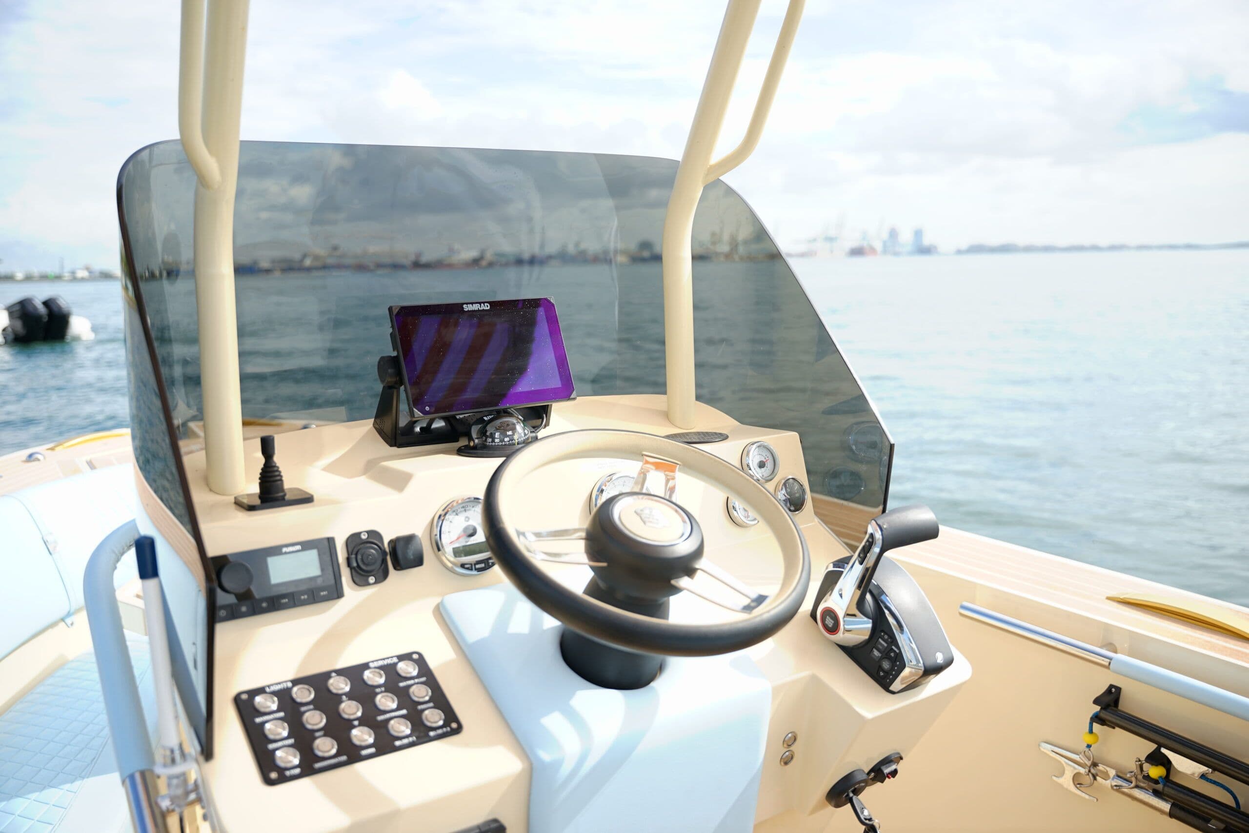 2026 Lilybaeum Yacht Levanzo 25 Lounge Deck for Sale in Miami, Florida Center Console 1